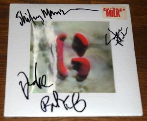GARBAGE ~ MILK ~ FULLY HAND SIGNED UK LIMITED EDITION 7" 1995 - Picture 1 of 5