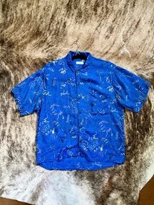 Vintage BENETTON Blue Abstract Jaguar Print Short Sleeve Shirt Viscose Italy - Picture 1 of 8
