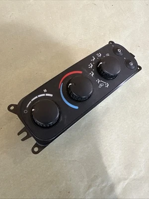 Dodge Ram 1500 2500 Dakota 2002-05 aire acondicionado calefacción climatización P55056321 AD OEM Foto 1 de 4