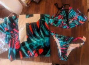 Pink/Victoria's Secret Bikini Oberteil & Unterteil Blumenmuster Hawaii Gr. XS passendes Handtuch - Bild 1 von 9