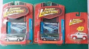 Johnny Lightning White Lightning '70 Chevy Camaro Z28 Pony Power R2 + blue +1 - Picture 1 of 10