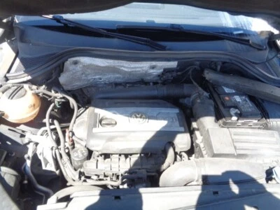 Used Front Right Seat Belt Front fits: 2011 Volkswagen Tiguan bucket seat passen - Image 1 of 4