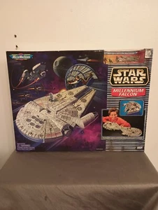 Micro Machines Star Wars MILLENNIUM FALCON GALOOB Playset 1995 NEW - Picture 1 of 7