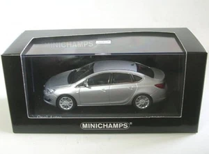 Opel Astra (Argon Plata) 2012 - Imagen 1 de 1