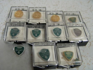 GROUP OF 11 ORIGINAL AMWAY SALES AWARD PINS, ORIGINAL BOXES - Picture 1 of 11