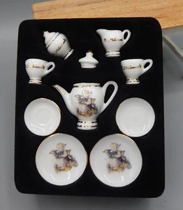 Reutter Porzellan Miniature Porcelain Teapot Tea Set Hummel Good Friends - Picture 1 of 5
