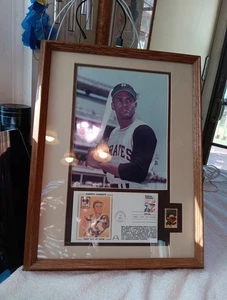 1984- HOF- Roberto Clemente First Day of Issue Stamp-Picture-framed & Gold Stamp - Picture 1 of 11