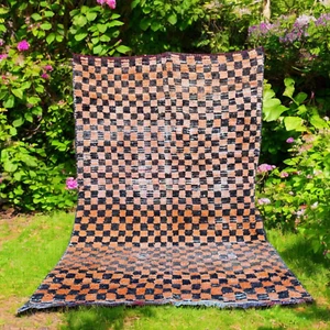 Handwoven Moroccan Rug - 180x270 cm (5.9x8.9 ft) - Traditional Tribal Design - Picture 1 of 14