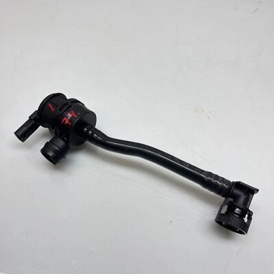 2011 - 2016 宝马 F10 528I 535I 油箱通风真空阀门原始设备制造商 — 第 1/4 张图片