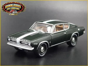 1967 67 PLYMOUTH barracuda Fastback Verde 1/64 Escala Diorama Modelo Fundido De - Imagen 1 de 9
