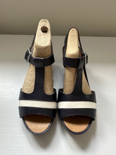 Sandali con zeppa in pelle CLARKS ARTISAN RUSTY REBEL NAVY taglia 5