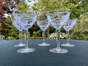 VINTAGE CRYSTAL CHAMPAGNE SHERBET PARFAIT GLASSES ETCHED SWAG LEAVES LOT 5 - Picture 1 of 6