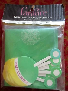 NEU Vintage 70er GEBURT BABY MÄDCHEN ANKÜNDIGUNG Karten 10er Pack mit Umschlägen Fanfare - Bild 1 von 3