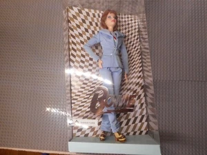 Barbie Signature David Bowie Barbie Puppe Neu in OVP puderblauer Anzug - Bild 1 von 3