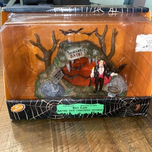 Lemax Spooky Town 2009 Halloween Collection Bat Lair With Box Retired - Picture 1 of 8