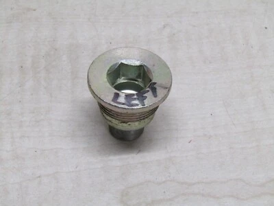 HONDA TRX350D 1986-1989 FOURTRAX FOREMAN 4X4 BASCULANTE TRASERO PERNO PIVOTE IZQUIERDO Foto 1 de 2