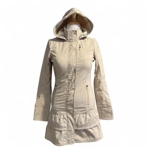 Athleta Shelter Cove Regenjacke Gr. S beige Rüschen lang Softshell Kapuze Trench - Bild 1 von 9
