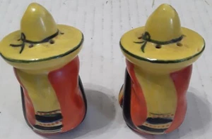 Vtg Mexican Salt and Pepper Shakers - 1950's Ceramic  - Picture 1 of 3
