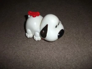 RARE VINTAGE PLASTIC CLOCKWORK SNOOPY FROM CHARLIE BROWN 60/70s WORKING - Picture 1 of 4