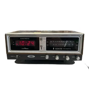 Vintage Zenith Clock Radio Circle of Sound R472 AM/FM Solid State Radio Alarm - Picture 1 of 12