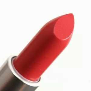 NIB MAC AMPLIFIED CREME LIPSTICK--*DIVA-ISH*-- MAC IS BEAUTY - Picture 1 of 1