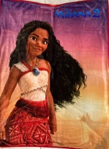 Moana two throw - Picture 1 of 2