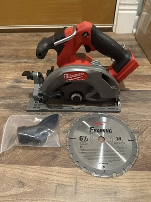 Milwaukee 2833-20 M18 FUEL 18V 6-1/2" Cordless Circular Saw - Bare Tool - Image 1 of 3