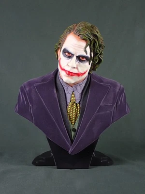 BATMAN THE DARK KNIGHT THE JOKER 1:2 ESCALA BUSTO HEATH LEDGER NOVO NA CAIXA - Imagem 1 de 4