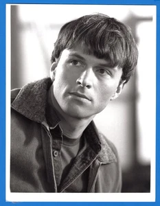 Timothy Daly (fast erwachsen) Schauspieler Original 7x9 Vintage Pressefoto 1989 CBS - Bild 1 von 2