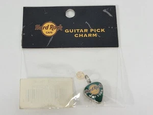 Hard Rock Cafe: New York - Armband Charm - Gitarren-Plektrum (grün) neu versiegelt  - Bild 1 von 5