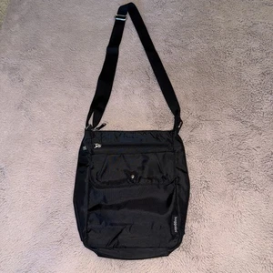 Baggallini Town Bagg Special Edition Crossbody/Shoulder Bag - Black - Picture 1 of 9