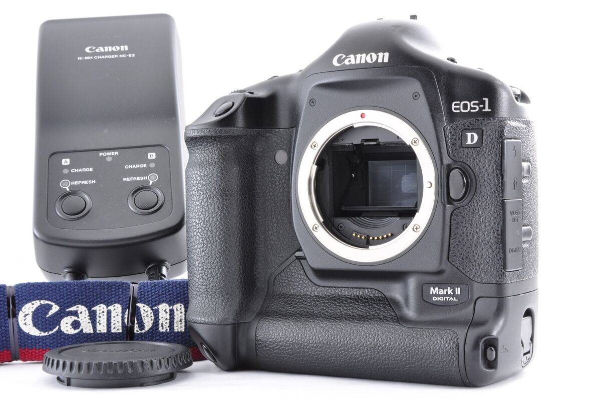 Canon EOS-1D Mark II Digital Cameras 8-9.9 MP Maximum Canon EOS-1D Mark II Digital Cameras 8-9.9 MP Maximum