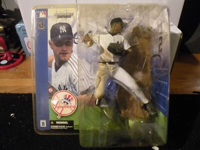 MCFARLANE SPORT PICKS DEREK JETER 2002 FIGURA SERIE 2 NUEVO EN PAQUETE Foto 1 de 2