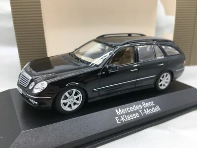 🇺🇦 1:43 Mercedes W211 2005 Black T-model Minichamps 1/43 E E320 E200 E220 211 - Image 1 of 4