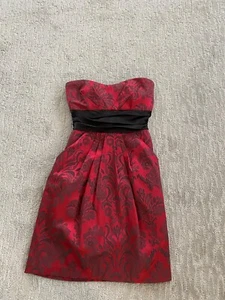 Speechless Damen trägerloses rotes Kleid - Größe 3 - Bild 1 von 3