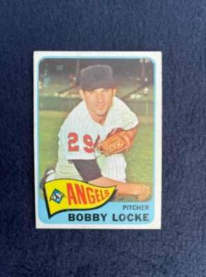 DCC: 1965 Topps Bobby Locke Los Angeles Angels #324 EX-NM - Image 1 of 2