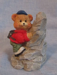 VINTAGE RESIN 4" TEDDY BEAR MOUNTAIN ROCK CLIMBER FIGURINE - Picture 1 of 5