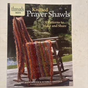 Knitted Prayer Shawls: 8 Patterns to Make & Share from Threads Selects - Bild 1 von 5