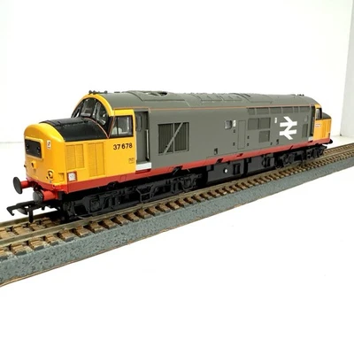 OO Scale Branch Line 32-379 Class 37/5 Diesel 37678 Railfreight Locomotive - Image 1 of 4