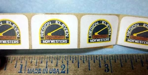 Boy Scouts Region Eleven, Nor'westers, set di 8 adesivi decalcomanie piccoli 1 x 3/4 NUOVI - Foto 1 di 2
