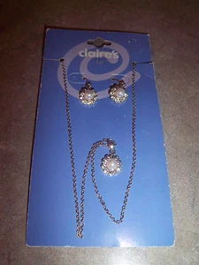 NEW - Claire's - Set collana e orecchini 16" - perle strass - Foto 1 di 1