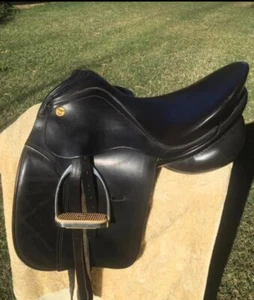 KN Symphonie Dressage Saddle 17 Inch - Picture 1 of 6