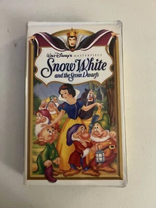 Snow White and the Seven Dwarfs Walt Disney's Masterpiece VHS Tape Movie Clamshe - Foto 1 di 3