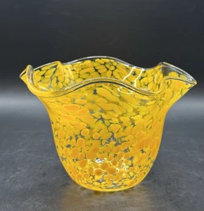 VTG Signed Art Glass Hand Blow Yellow Spotted Speckled Bowl Vase Ruffled Edge 6" - Picture 1 of 6
