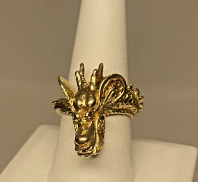 Anillo envolvente de dragón, ojos de rubí de oro amarillo de 14K, tamaño 8 3/4, 12,9 gramos, de colección Foto 1 de 4