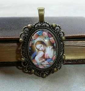 Pendentif médaillon en bronze style vintage Vierge avec l'enfant cabochon verre - Imagen 1 de 2