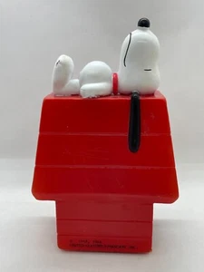 Vintage Peanuts Snoopy Coin Bank United Feature Syndicate, INC - Thin Plastic - Picture 1 of 10