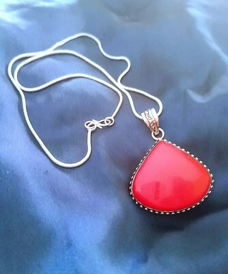 COLLANA ARGENTO 925 CON CORALLO ROSSO SARDO NATURALE PENDENTE GEOMETRICO GOCCIA - Immagine 1 di 4
