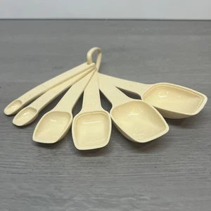 (6) Cucharas medidoras de anidación Tupperware vintage con anillo amarillo 1/8 cucharadita-1 cucharada - Imagen 1 de 7