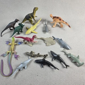Miniature animali dinosauri e squali - Lotto di 15 - Foto 1 di 2